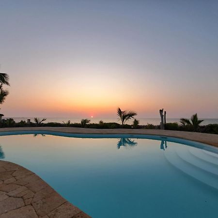 Aux 2 Metis Hotel Toliara Eksteriør billede