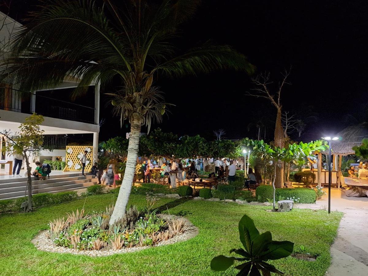 Aux 2 Metis Hotel Toliara Eksteriør billede