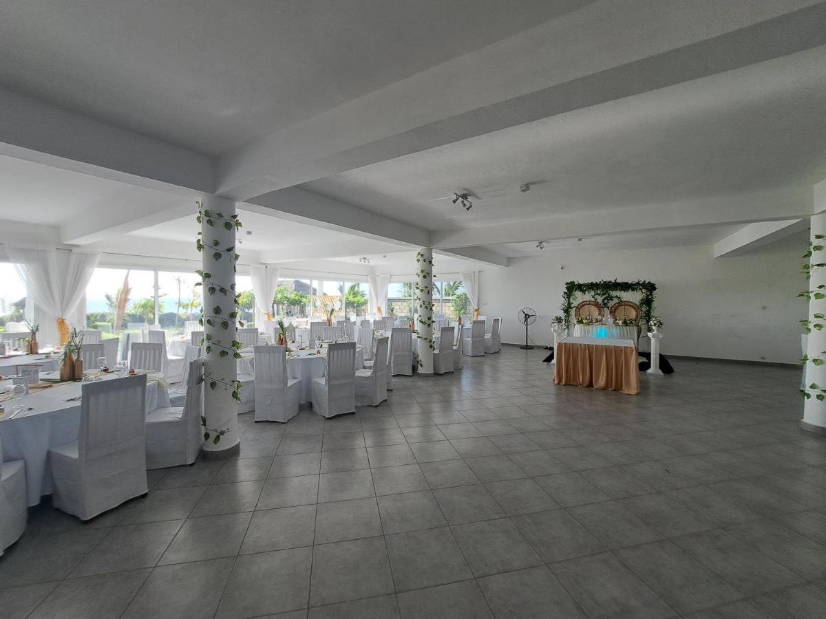 Aux 2 Metis Hotel Toliara Eksteriør billede