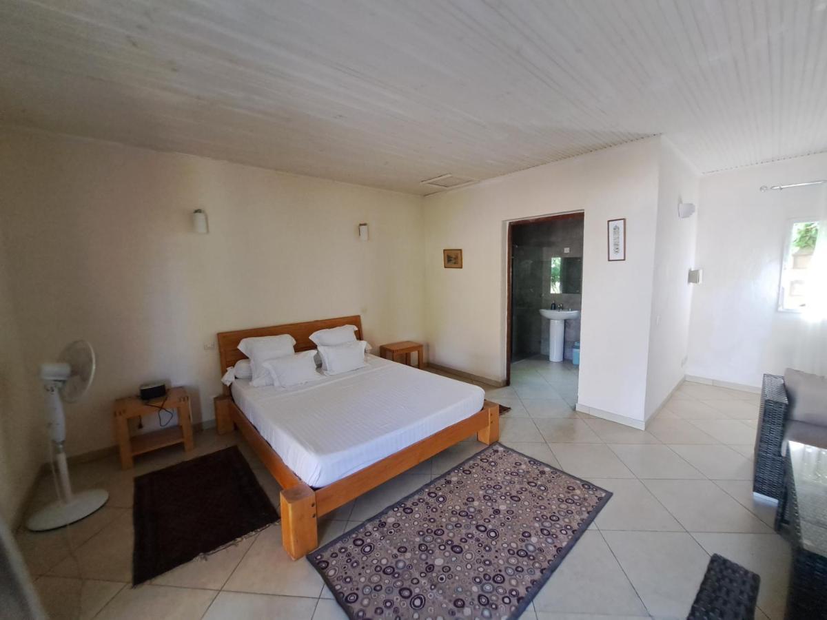 Aux 2 Metis Hotel Toliara Eksteriør billede