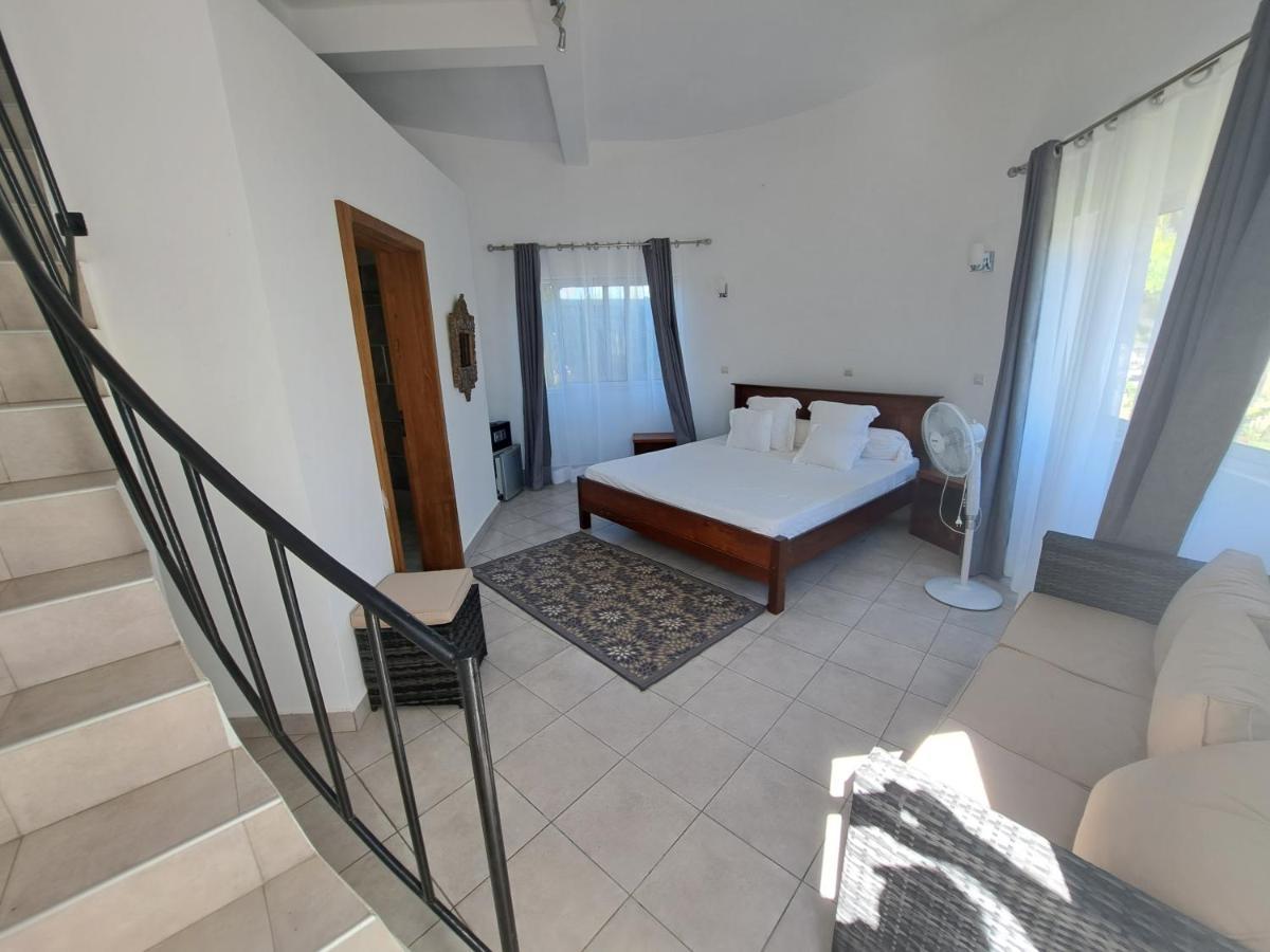 Aux 2 Metis Hotel Toliara Eksteriør billede