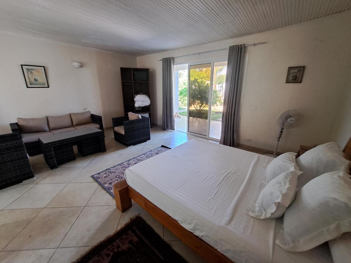 Aux 2 Metis Hotel Toliara Eksteriør billede