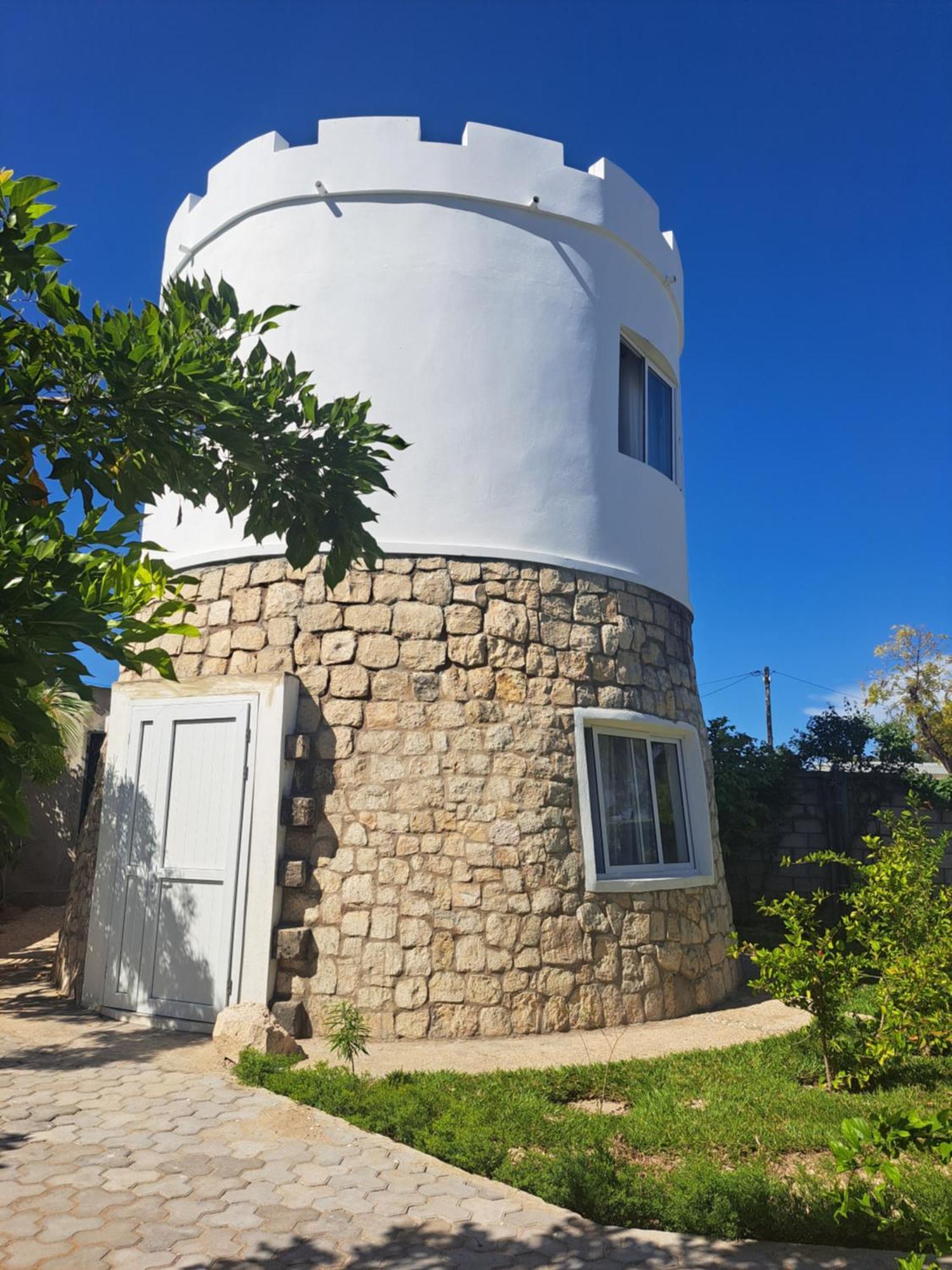 Aux 2 Metis Hotel Toliara Eksteriør billede